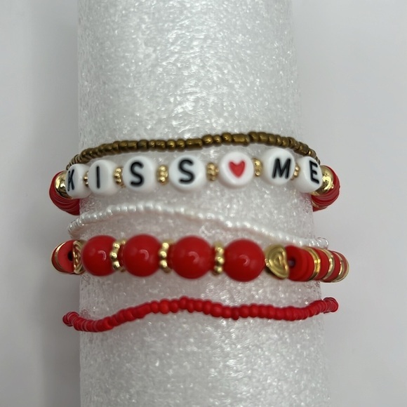 5PC Kiss Me Red and Gold Bracelet Stack - Picture 3 of 4